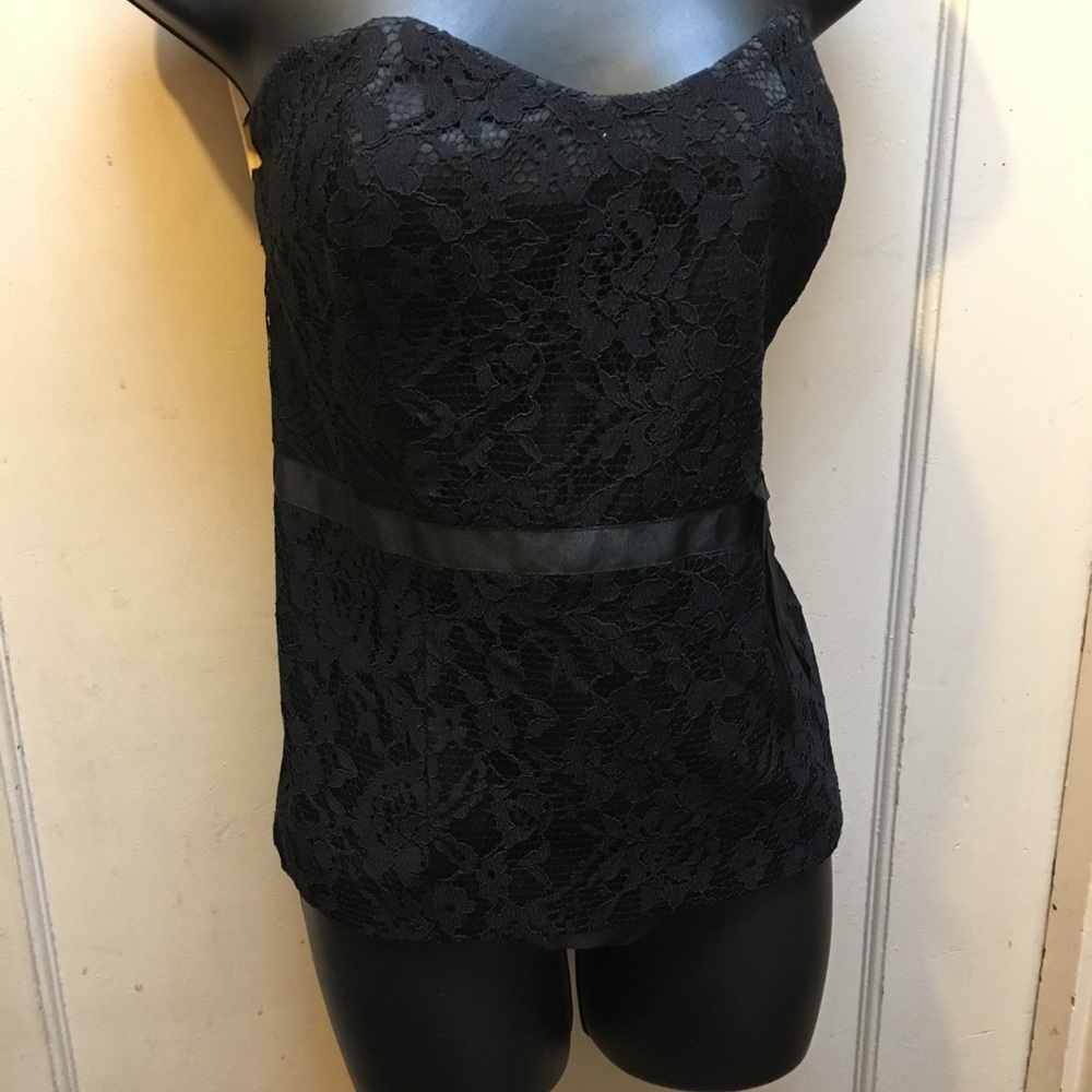 Black lace Corset